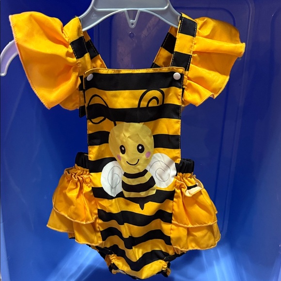 SHEIN Yellow and Black Ruffled Romper - Picture 1 of 3